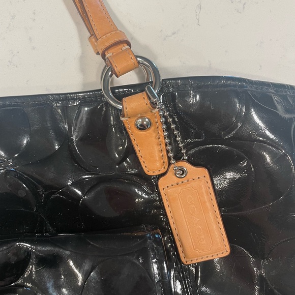 Vintage coach patent leather shoulder tote bag - Picture 8 of 12